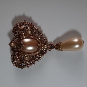 🎉🎉Hear Shaped Faux Pearl Brooch🎉🎉